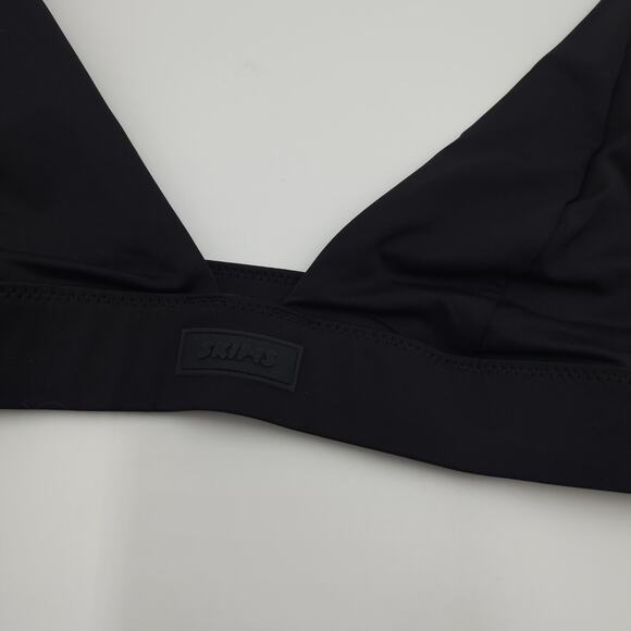 SKIMS Swim Plunge Bikini Top in Onyx Size M - Picture 3 of 7